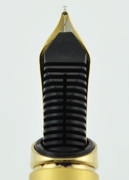 Pelikan Celebry 590 Fountain Pen (1997) - Gold Cap, Sapphire Blue